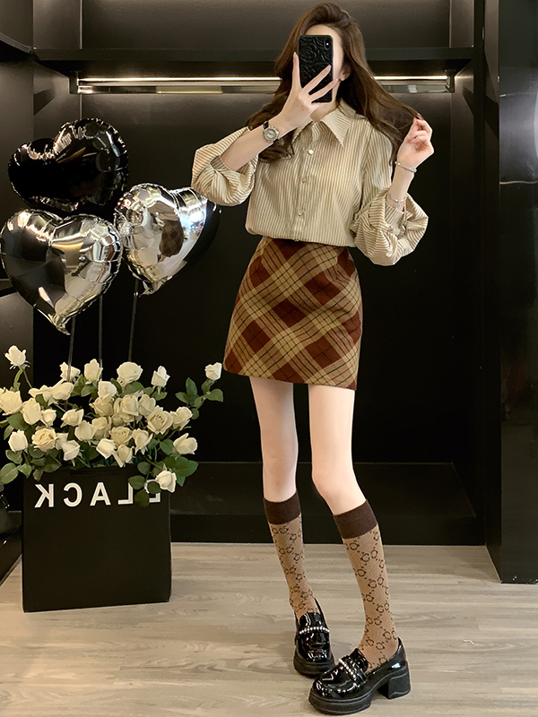 세련된 체크무늬와 스트라이프 긴팔 셔츠와 짧은 스커트  - Women Fashion Online 리뷰 및 가격
