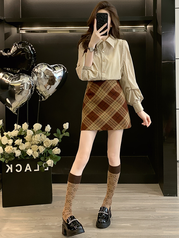 세련된 체크무늬와 스트라이프 긴팔 셔츠와 짧은 스커트  - Women Fashion Online 리뷰 및 가격