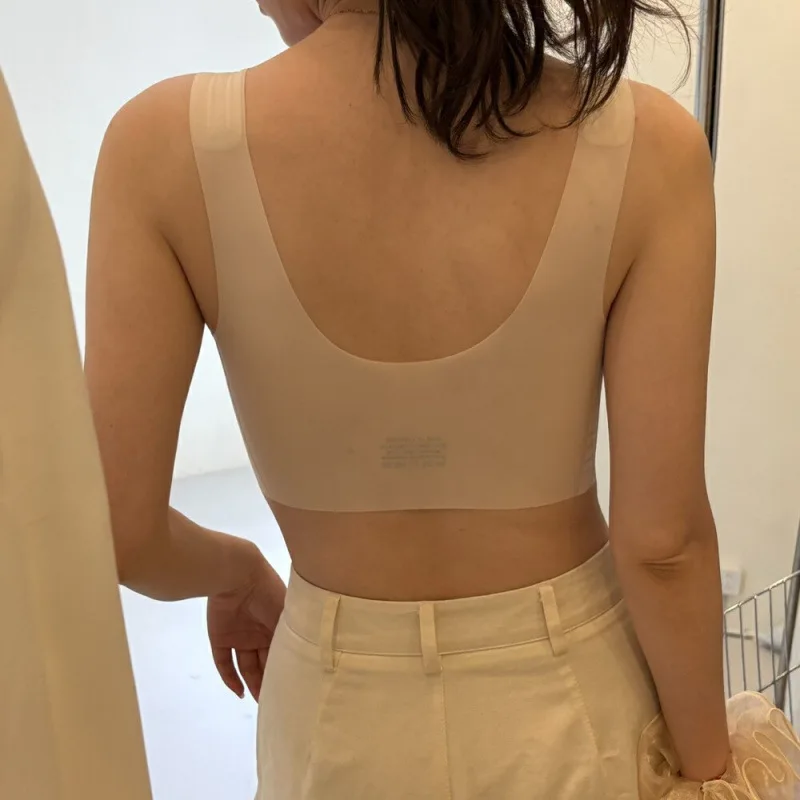 KUCLUT 아이스 스킨 파운데이션 리퀴드 울트라 씬  - Bra Top Seamless 리뷰 및 가격